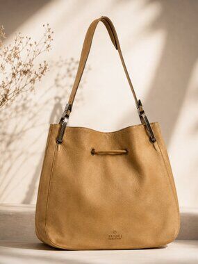 Vintage Gucci Tan Leather Shoulder Bag Made In Italy Minimalist Hobo Luxury Tote